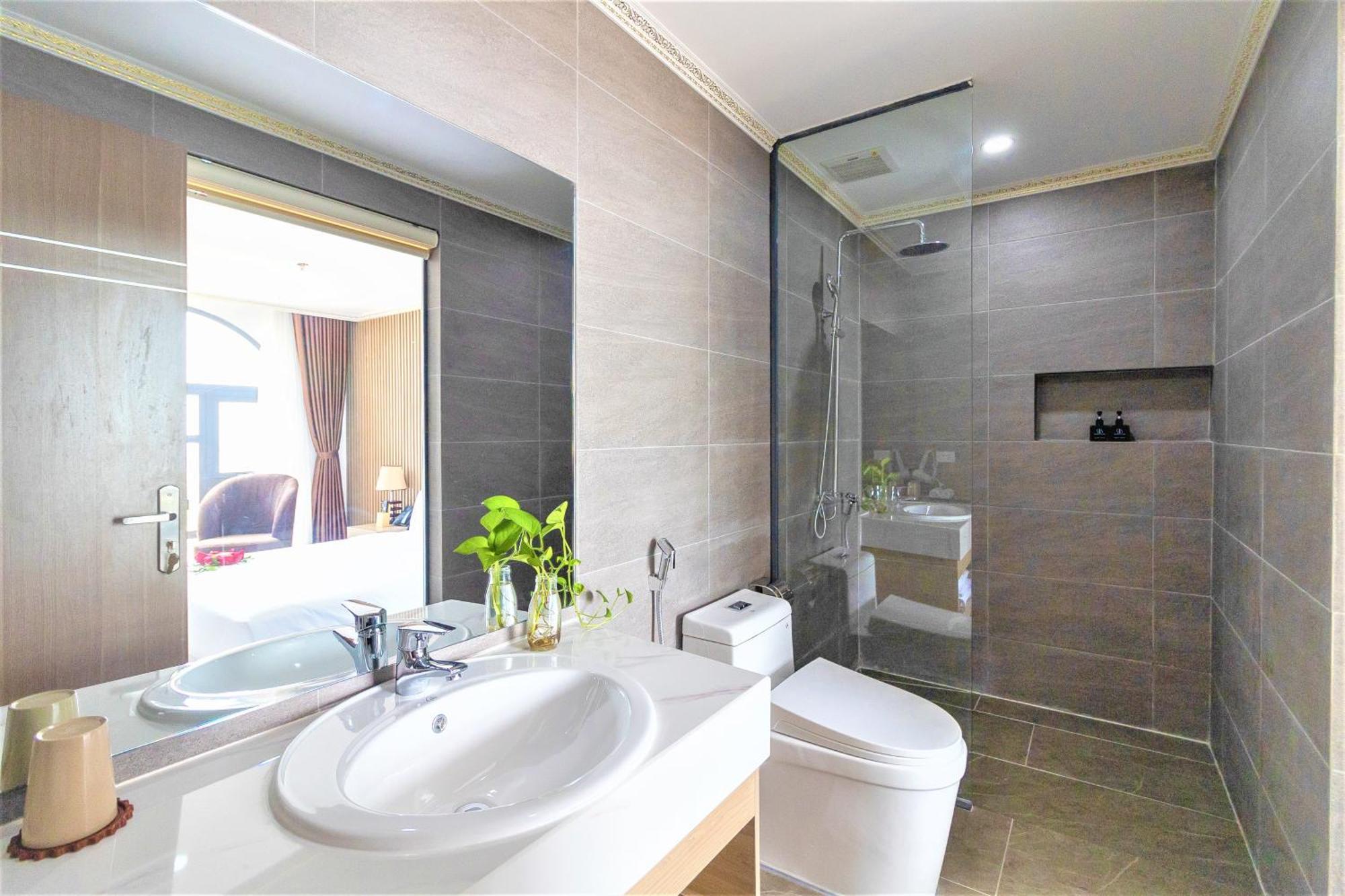 Pearl Beach Hotel 퀴논 외부 사진